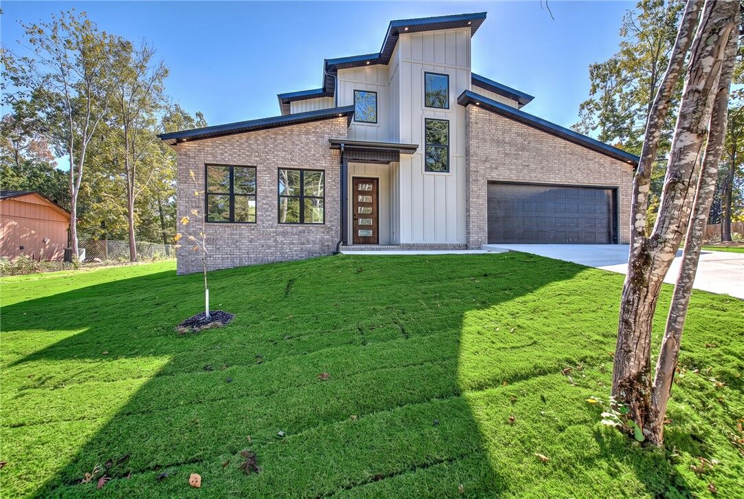 Property Photo:  11 Boxford Circle  AR 72715 