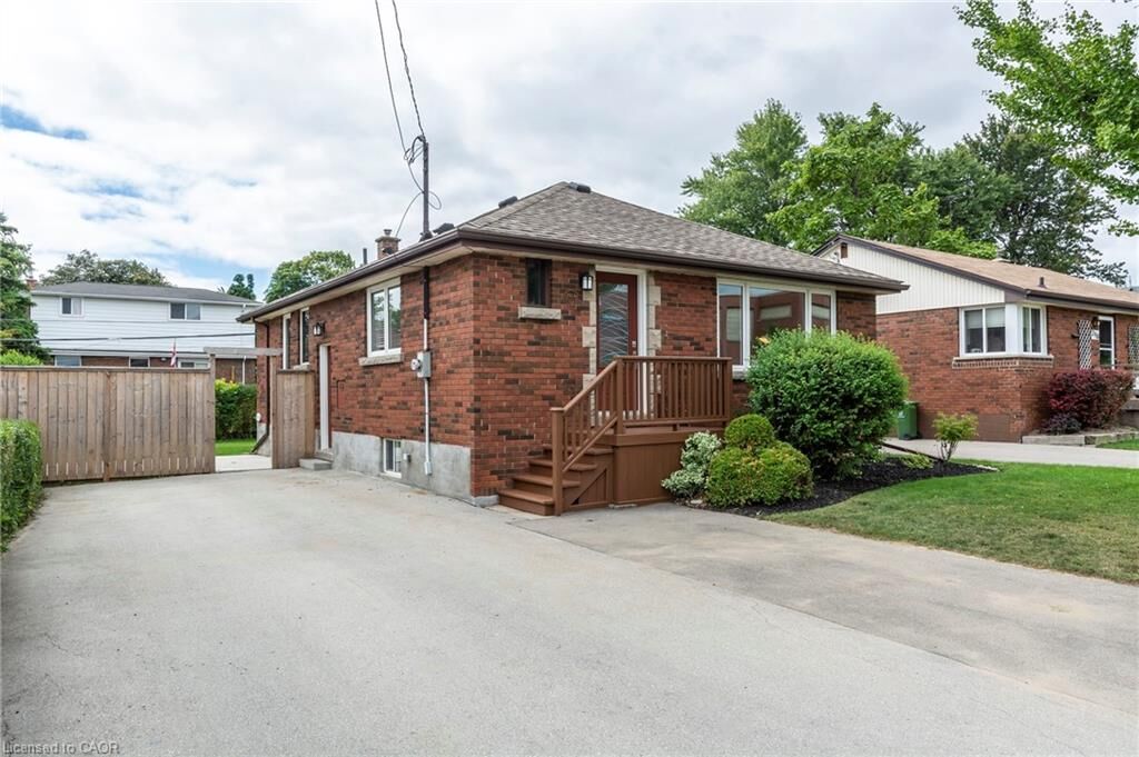 Property Photo:  292 South Bend Road E  ON L9A 2C5 