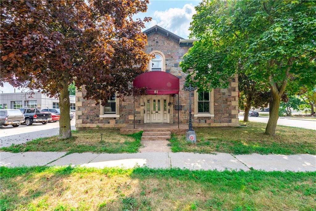 Property Photo:  81 Water Street S 1  ON N1R 3C9 