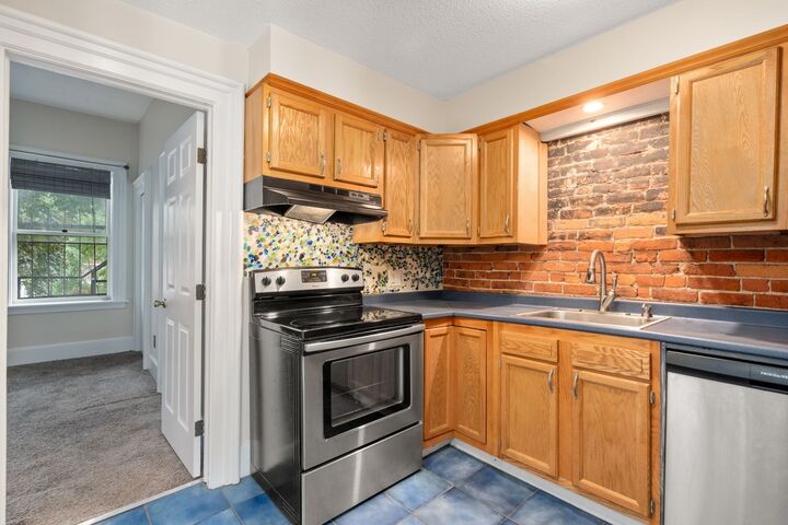 Property Photo: 72 Temple 3 MA 01105