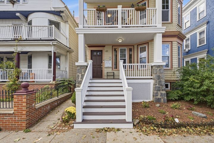 Property Photo:  49 Pleasant St 1  MA 02125 