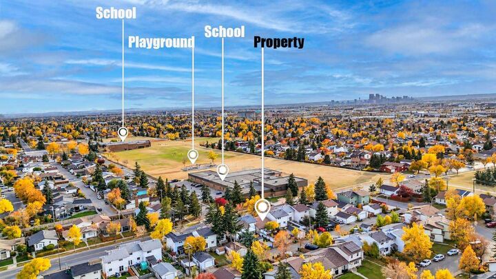 Property Photo:  4304 44 Avenue NE  AB T1Y 3E3 