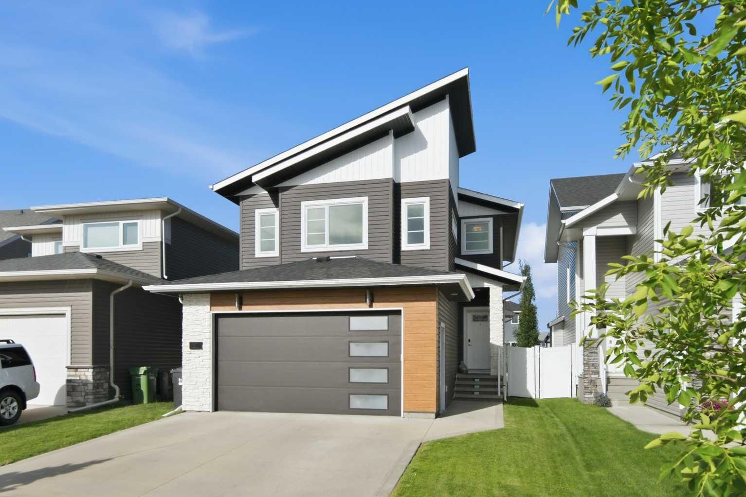 Property Photo:  61 Lindman Avenue  AB T4R 0S7 