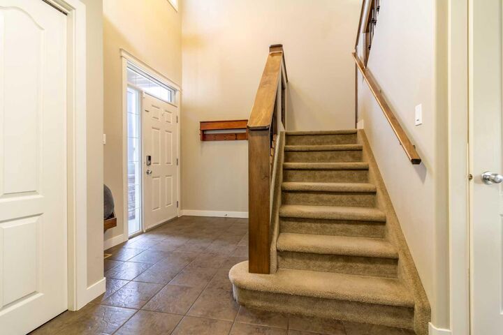 Property Photo:  71 Coalbanks Gate W  AB T1J 2A2 