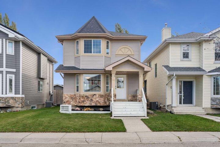 Property Photo:  180 Chaparral Ridge Circle SE  AB T2X 0Y2 