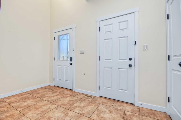 Property Photo:  6914 114 Street  AB T8W 0E4 