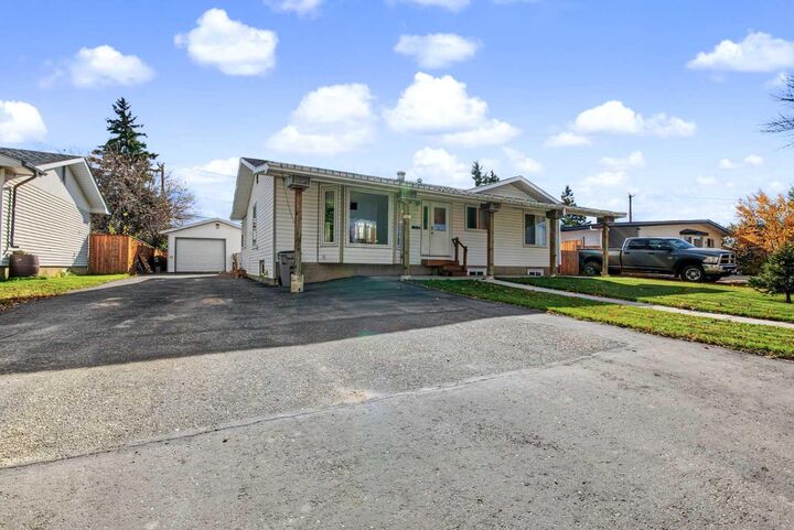 Property Photo:  9907 85 Avenue  AB T8V 0A1 