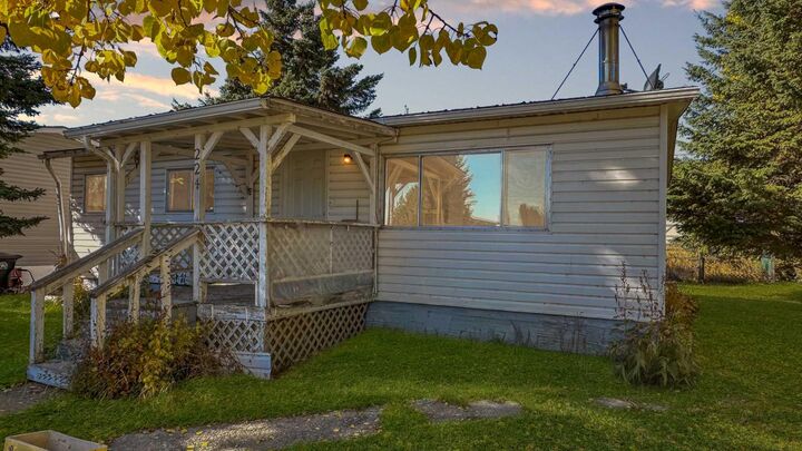 Property Photo:  224 5 Street NW  AB T0M 1X0 