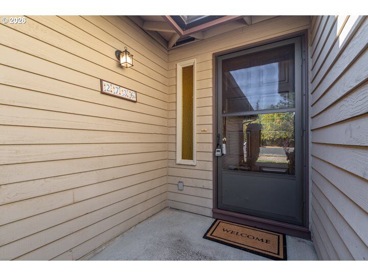 Property Photo:  2736 Magnolia Way  OR 97116 
