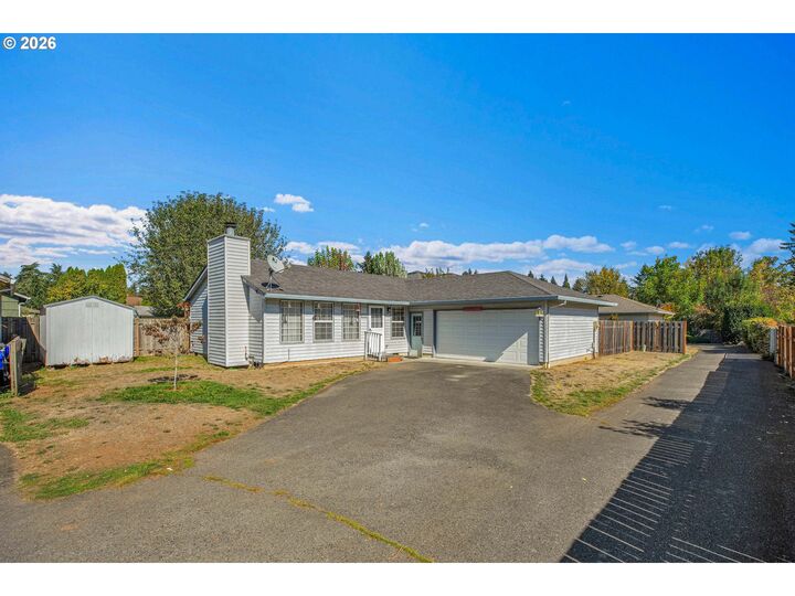 Property Photo: 760 SE 139th Ave OR 97233