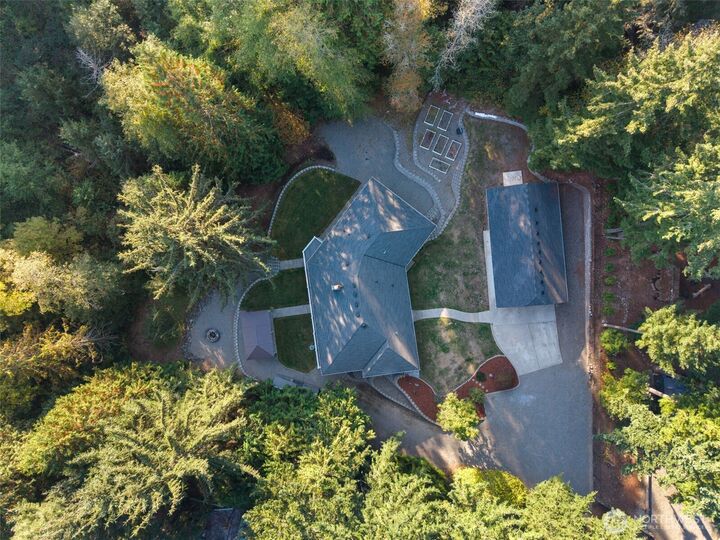 Property Photo: 6009 187th Avenue E WA 98391
