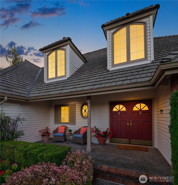 Property Photo:  4658  225th Avenue SE  WA 98075 