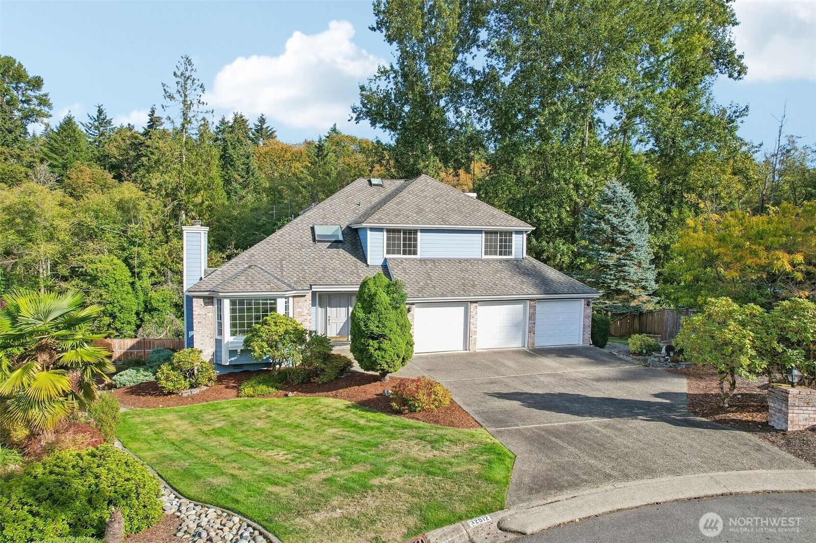 Property Photo: 32912 46th Court SW WA 98023