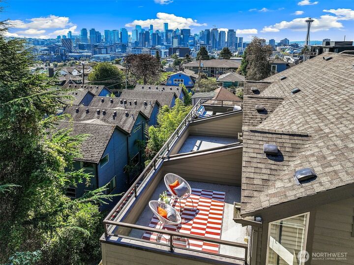 Property Photo:  1512  Taylor Avenue N C  WA 98109 