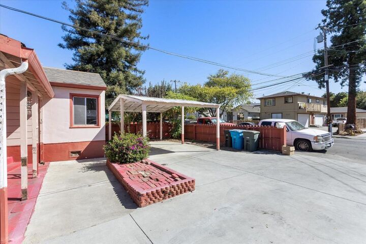 Property Photo:  265 4th Avenue  CA 94063 