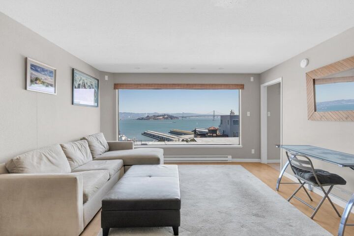 Property Photo:  1451 Montgomery Street 6  CA 94133 
