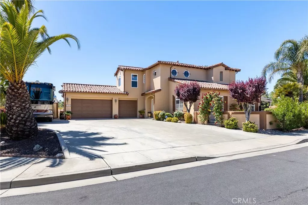 Property Photo: 1230 Windsong Way CA 93446