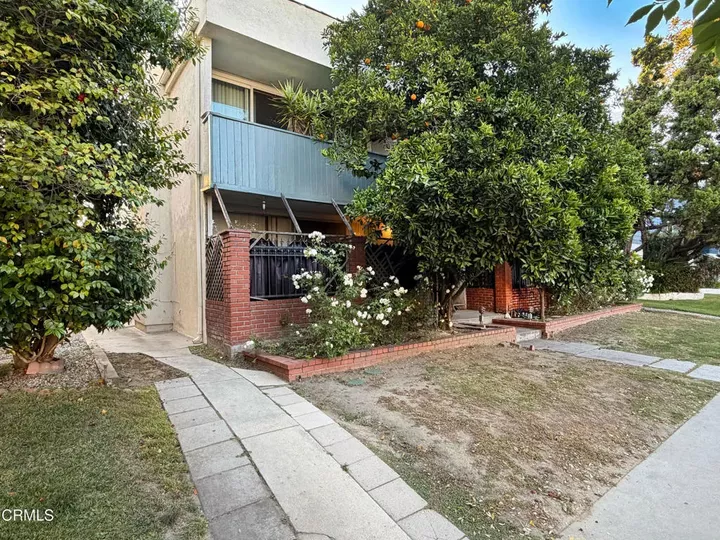 Property Photo: 4227 Whitsett Avenue CA 91604