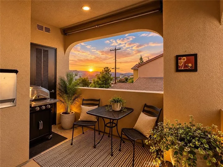 Property Photo:  41410 Juniper Street 2624  CA 92562 