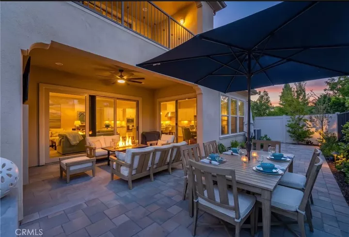 Property Photo:  1809 Canyon Oaks Lane  CA 92610 