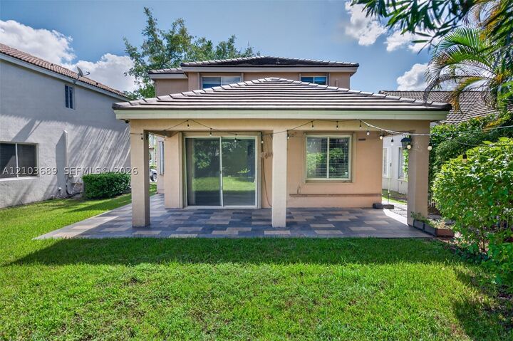 Property Photo:  1444 Sabal Trl  FL 33327 