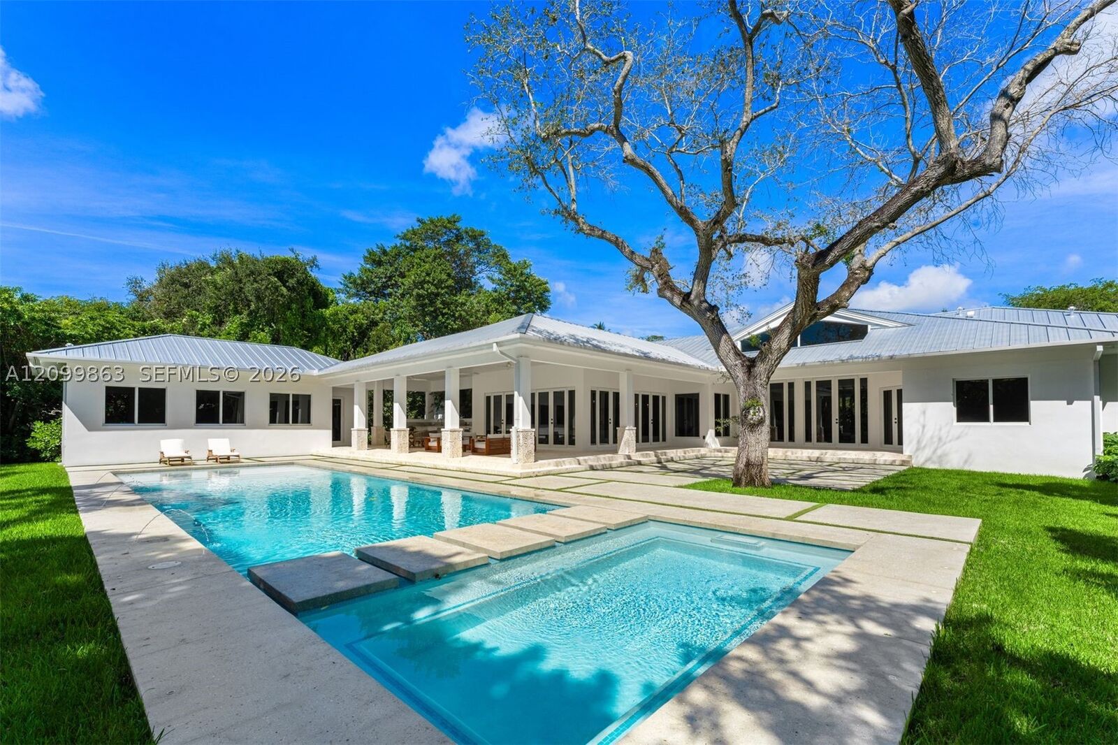 Property Photo:  7900 SW 118th St  FL 33156 