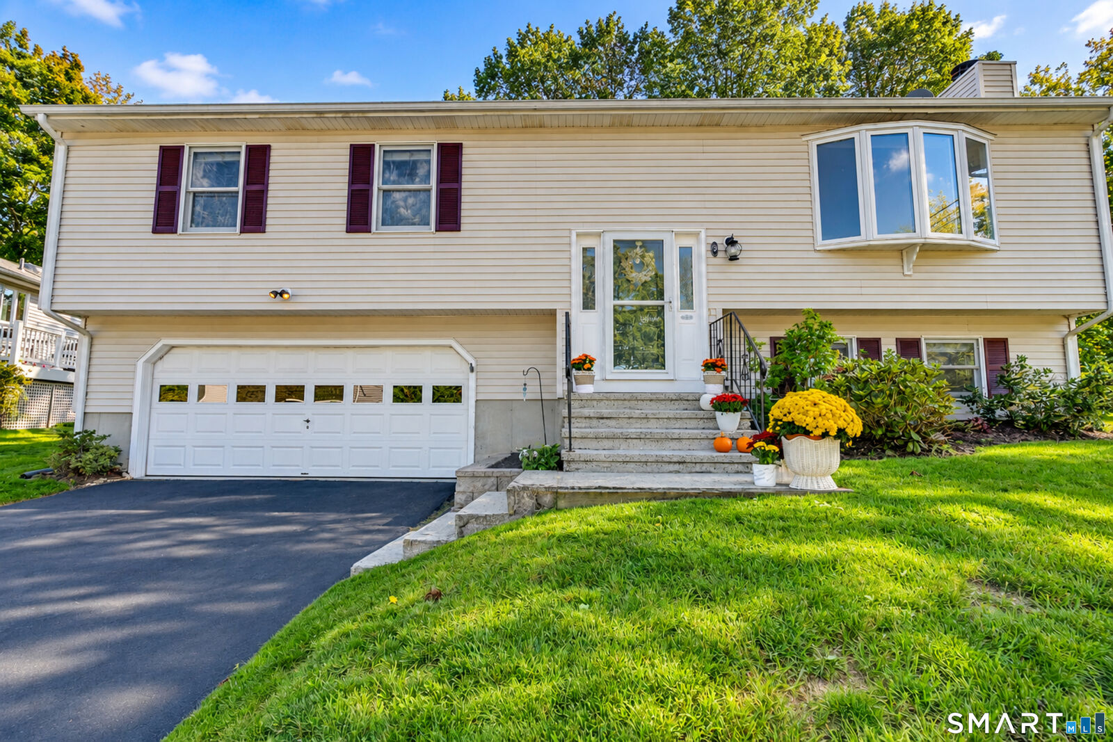 Property Photo:  9 Hopkins Court  CT 06405 