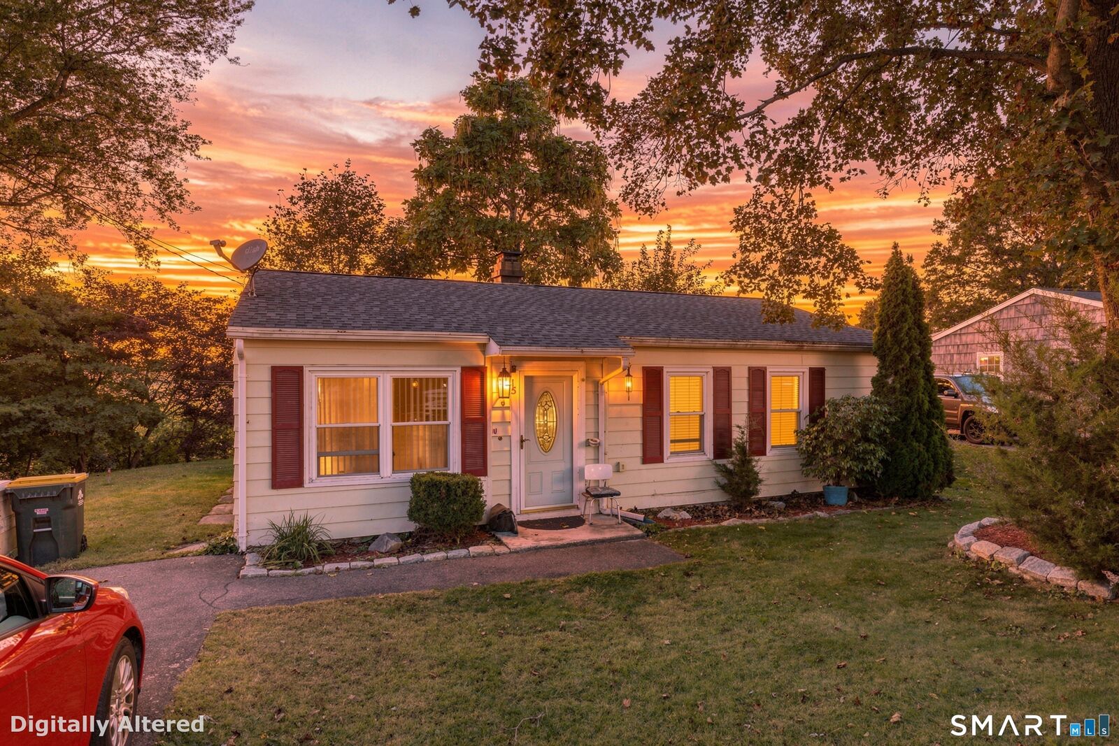 Property Photo: 15 Belleview Terrace CT 06401
