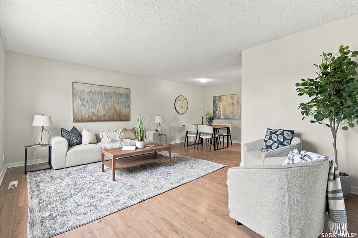 Property Photo:  431 York Street  SK S4R 4W7 