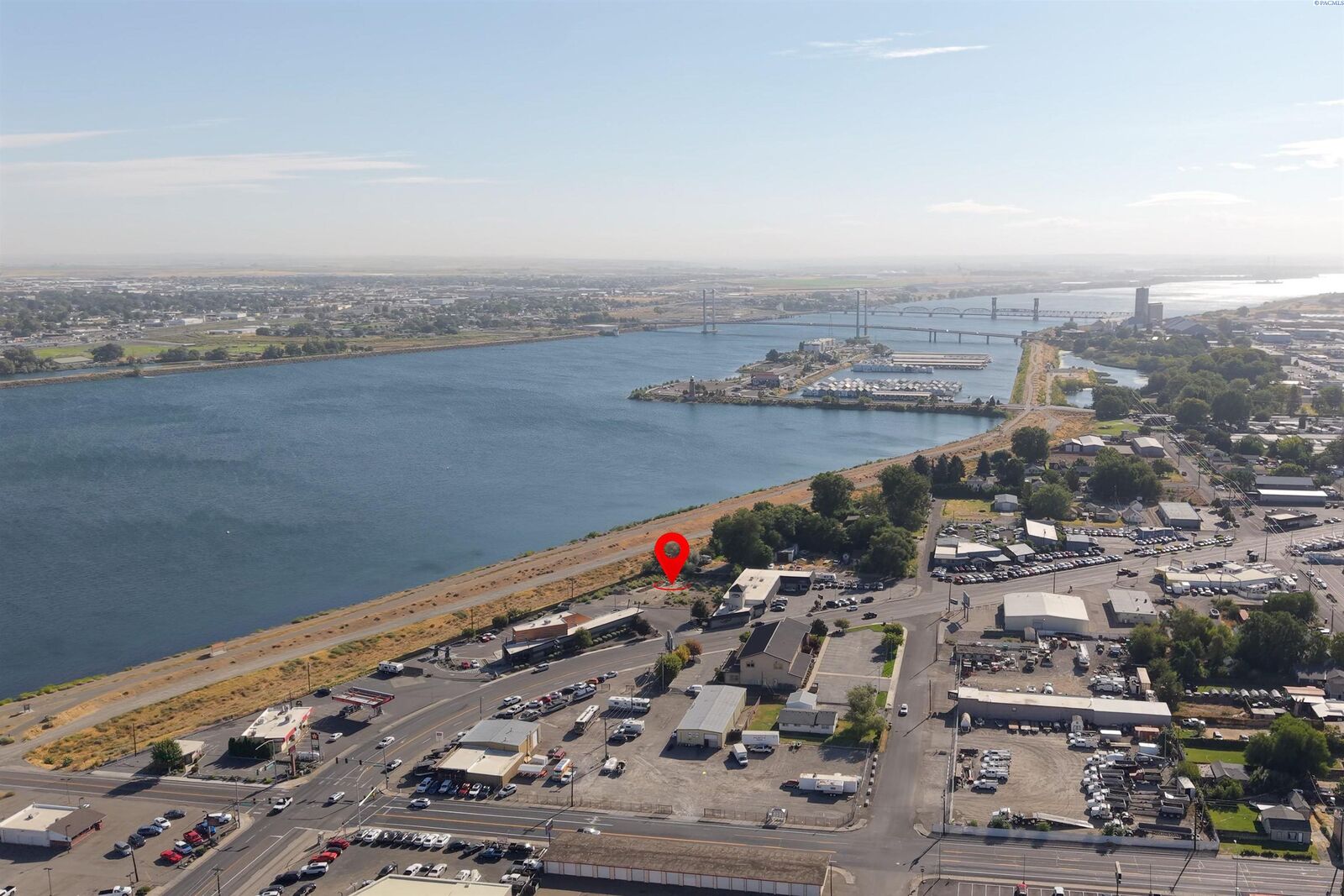Property Photo:  627 N Everett Street  WA 99336 