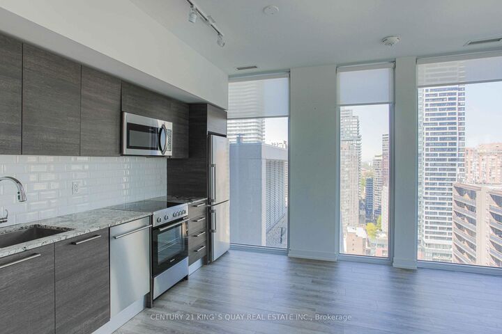 Photo de la propriété:  28 Wellesley Street E 2509  ON M4Y 0C4 