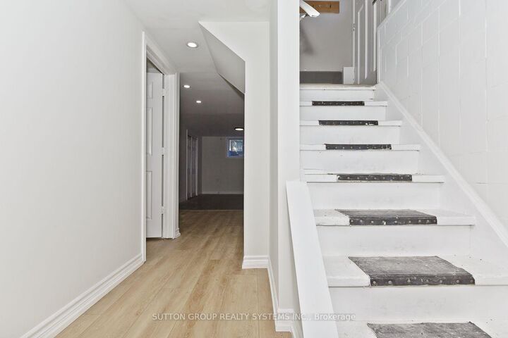 Property Photo:  (Basement) 40 Jacobson Avenue  ON L2T 2Z7 