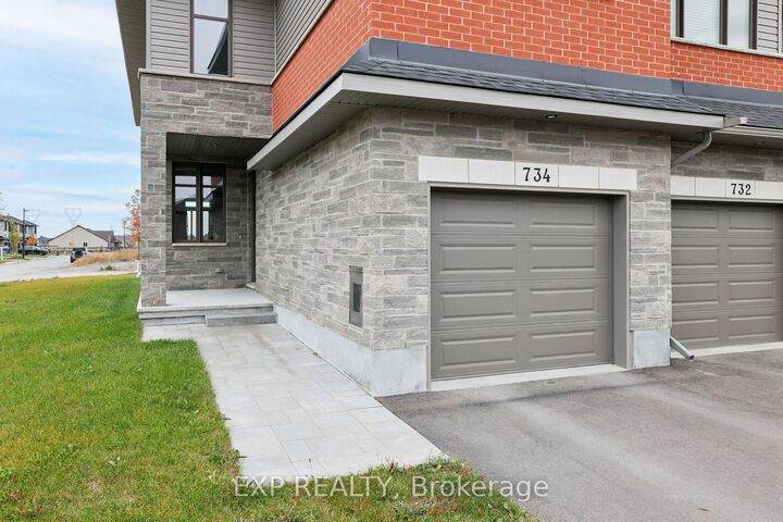 Property Photo: 734 Ploughman Place ON K2S 3C5