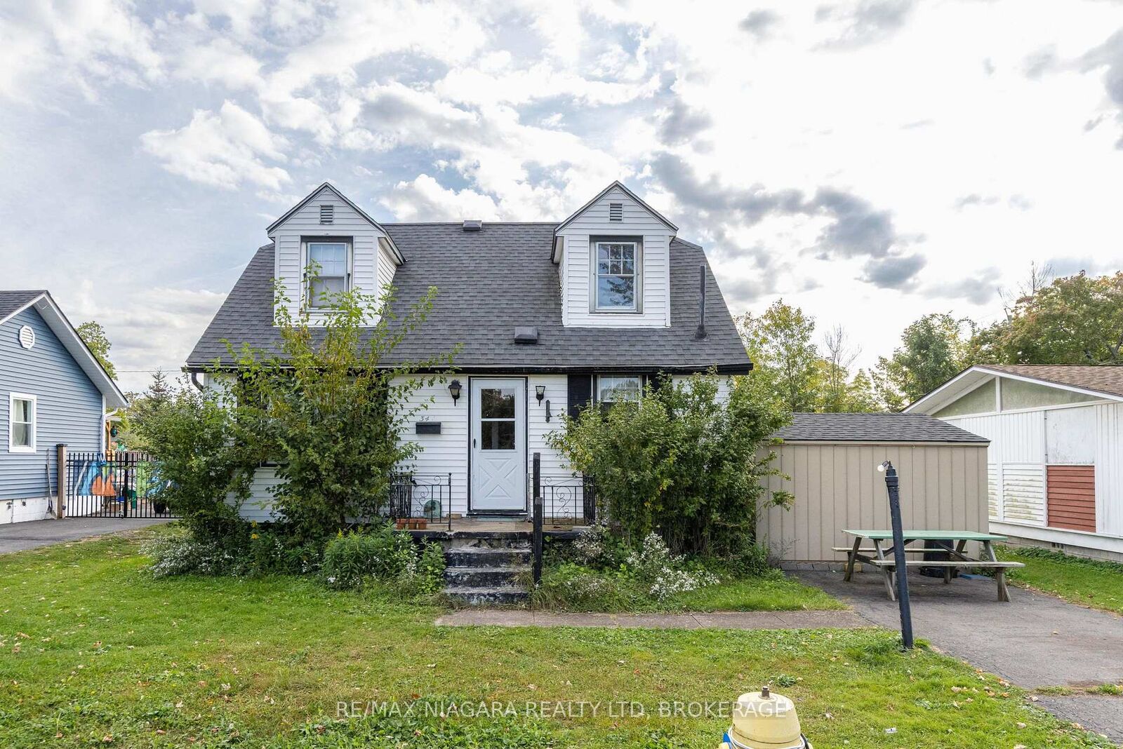 Property Photo:  344 Fairview Road  ON L2A 4R8 