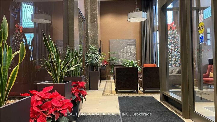 Property Photo:  385 Prince Of Wales Drive 1305  ON L5B 0C6 