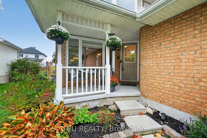 Property Photo:  986 Sheenboro Crescent  ON K4A 3M7 