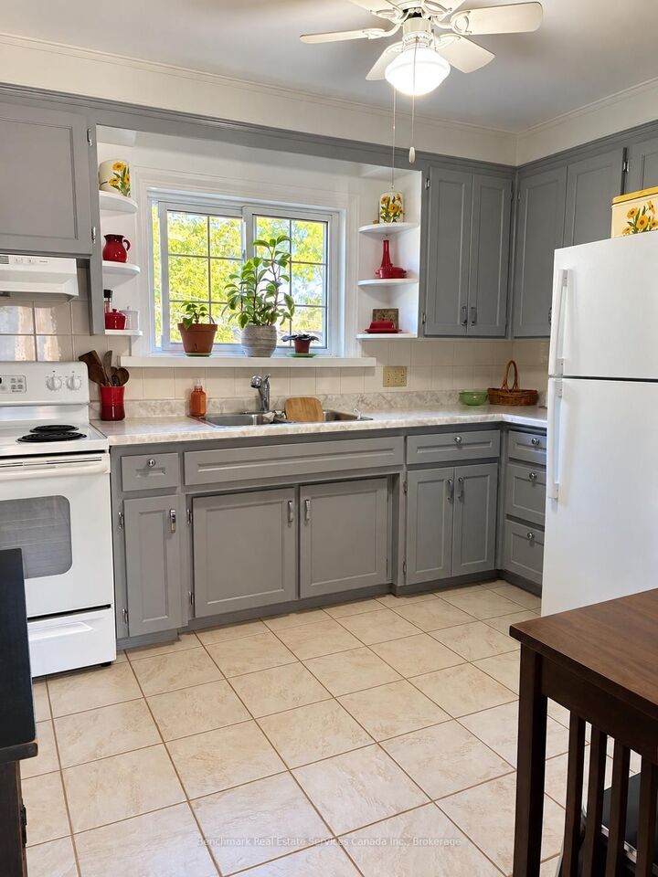 Property Photo: 56 Sanders Street E ON N0M 1S1