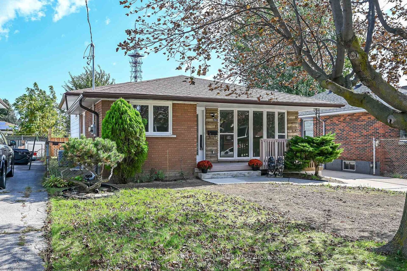 Property Photo:  331 East 17th Street  ON L9A 4M9 