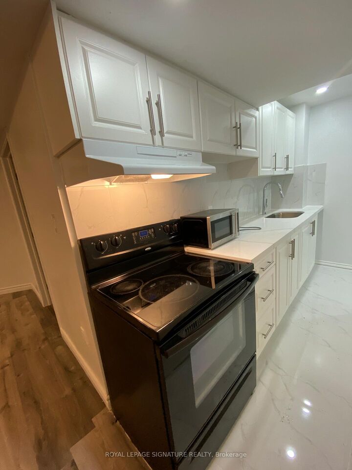 Property Photo: 123 Mildenhall Place Lower Level ON L1M 0E4
