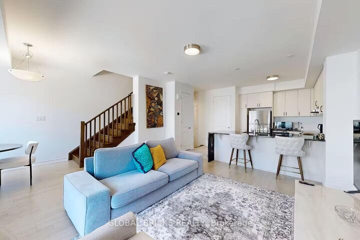 Property Photo:  5110 Vetere Street  ON L5M 2S8 