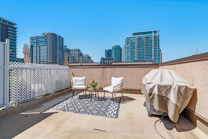 Property Photo:  30 Western Battery Road 343  ON M6K 3N9 