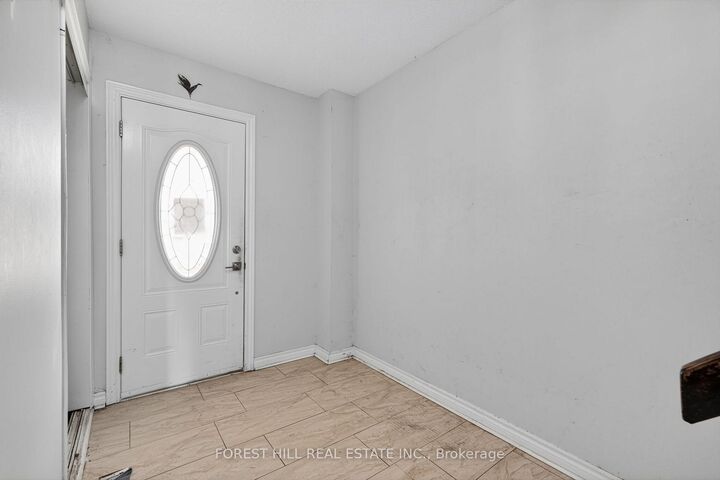 Photo de la propriété: 27 Saturn Drive ON L6V 3X6