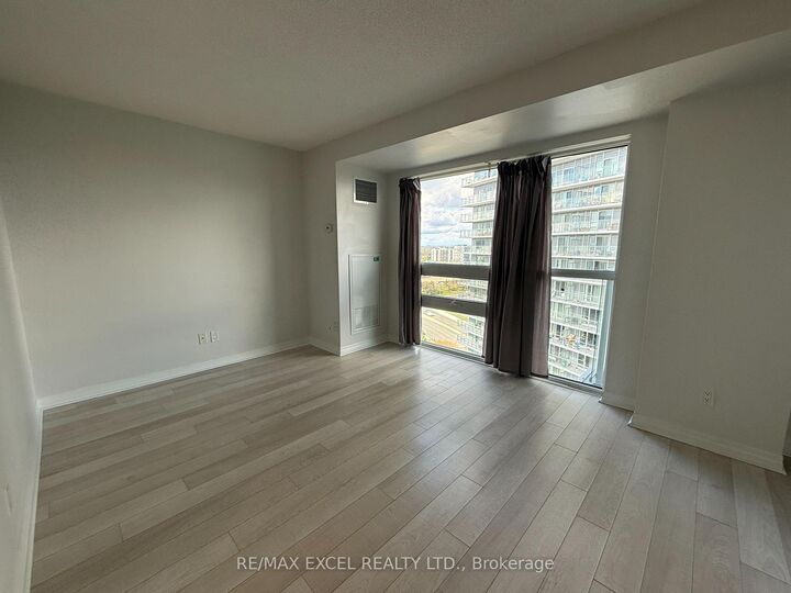 Property Photo:  275 Yorkland Road 1903  ON M2J 0B4 