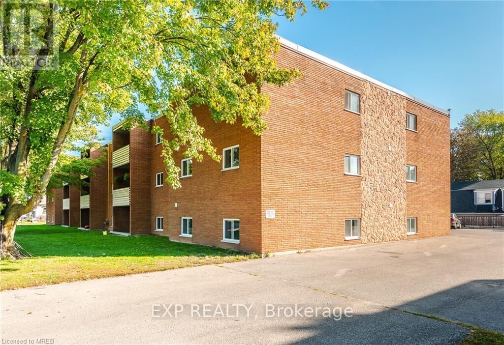 Property Photo:  529 Elm Street 23  ON L3K 5W6 
