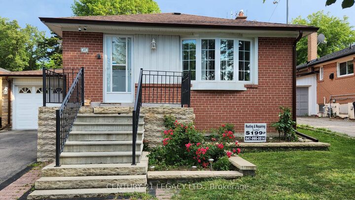 Property Photo:  27 Par Avenue  ON M1G 2G5 