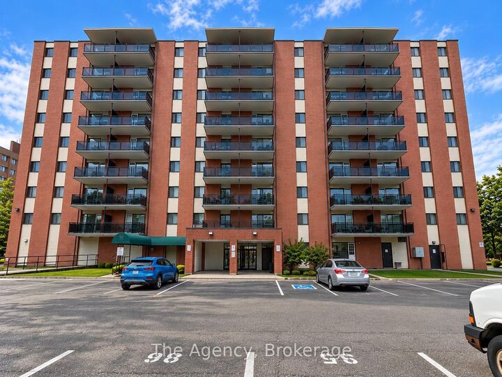 Property Photo:  45 Paisley Boulevard W 305  ON L5B 1E4 