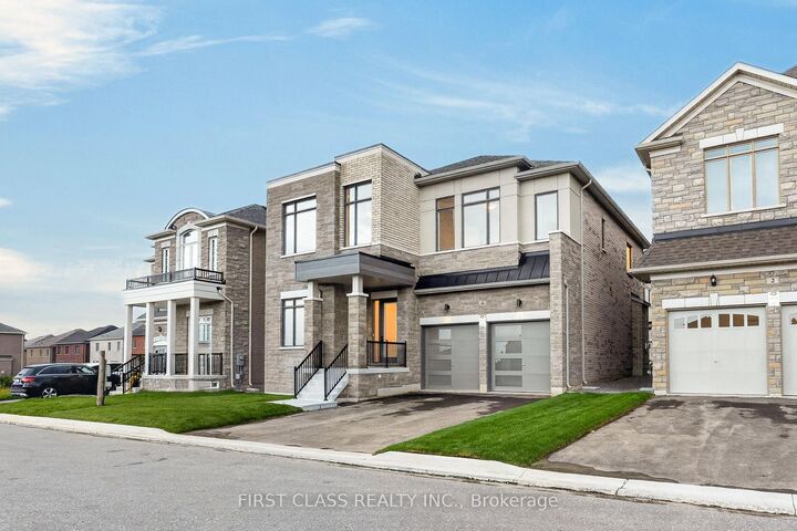 Photo de la propriété:  4 Furon Street  ON L4E 1M7 