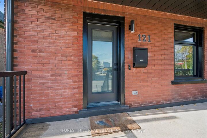 Property Photo:  121 Park Street  ON N2G 1M5 