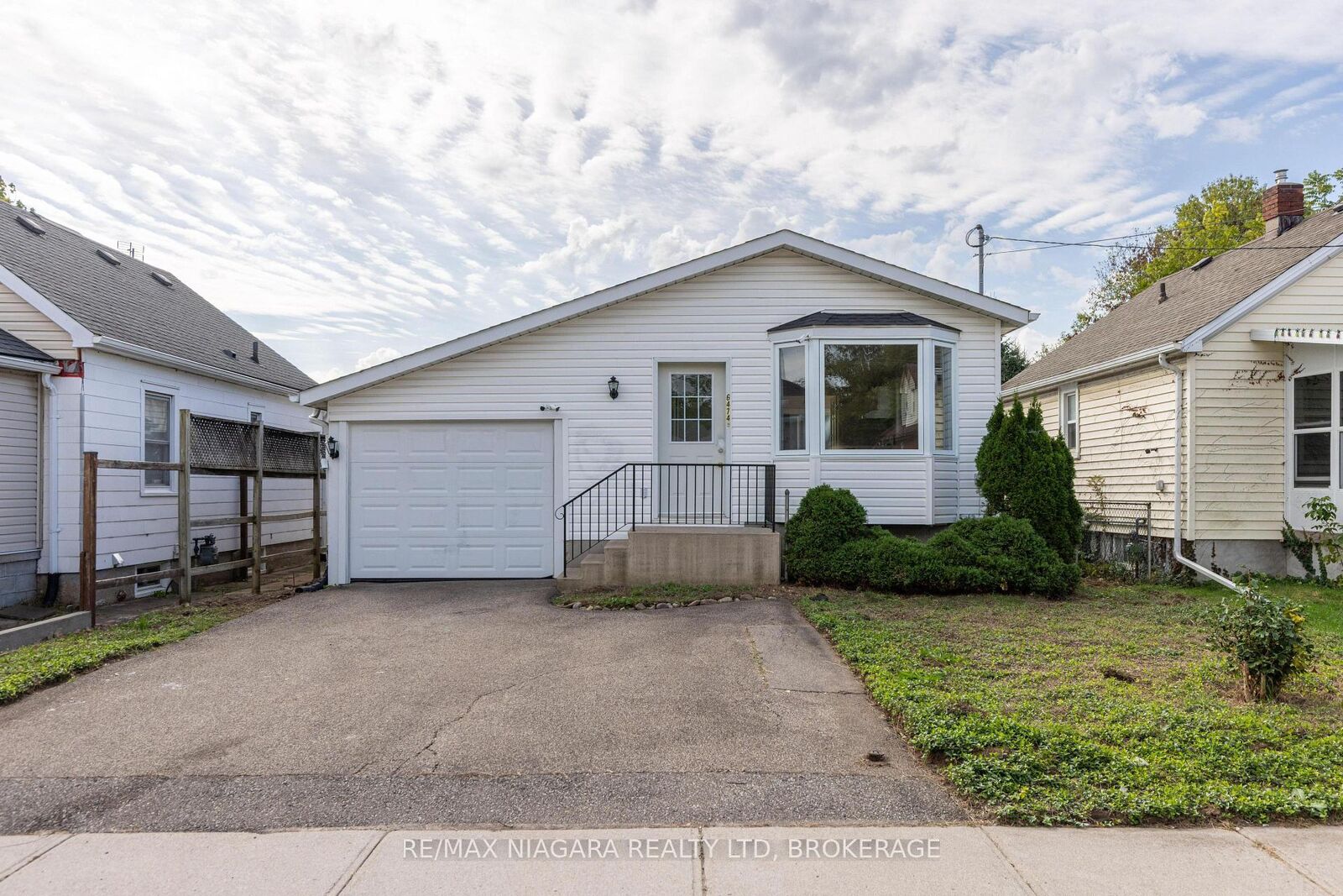 Property Photo:  6474 Taylor Street  ON L2G 2G1 