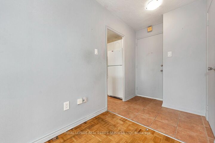Property Photo:  785 Browns Line 305  ON M8W 3V8 